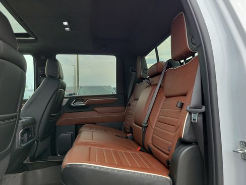 Used 2025 GMC Sierra 2500 Denali Ultimate AWD/4WD image 21
