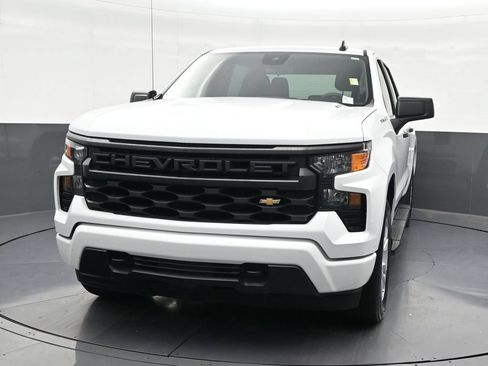 Used 2024 Chevrolet Silverado 1500 Custom RWD image 9