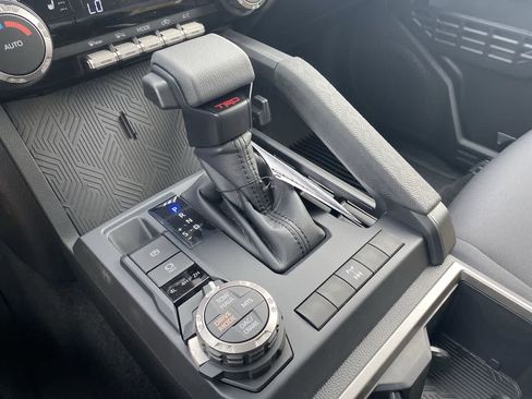 New 2026 Toyota Tacoma TRD Off-Road AWD/4WD image 19