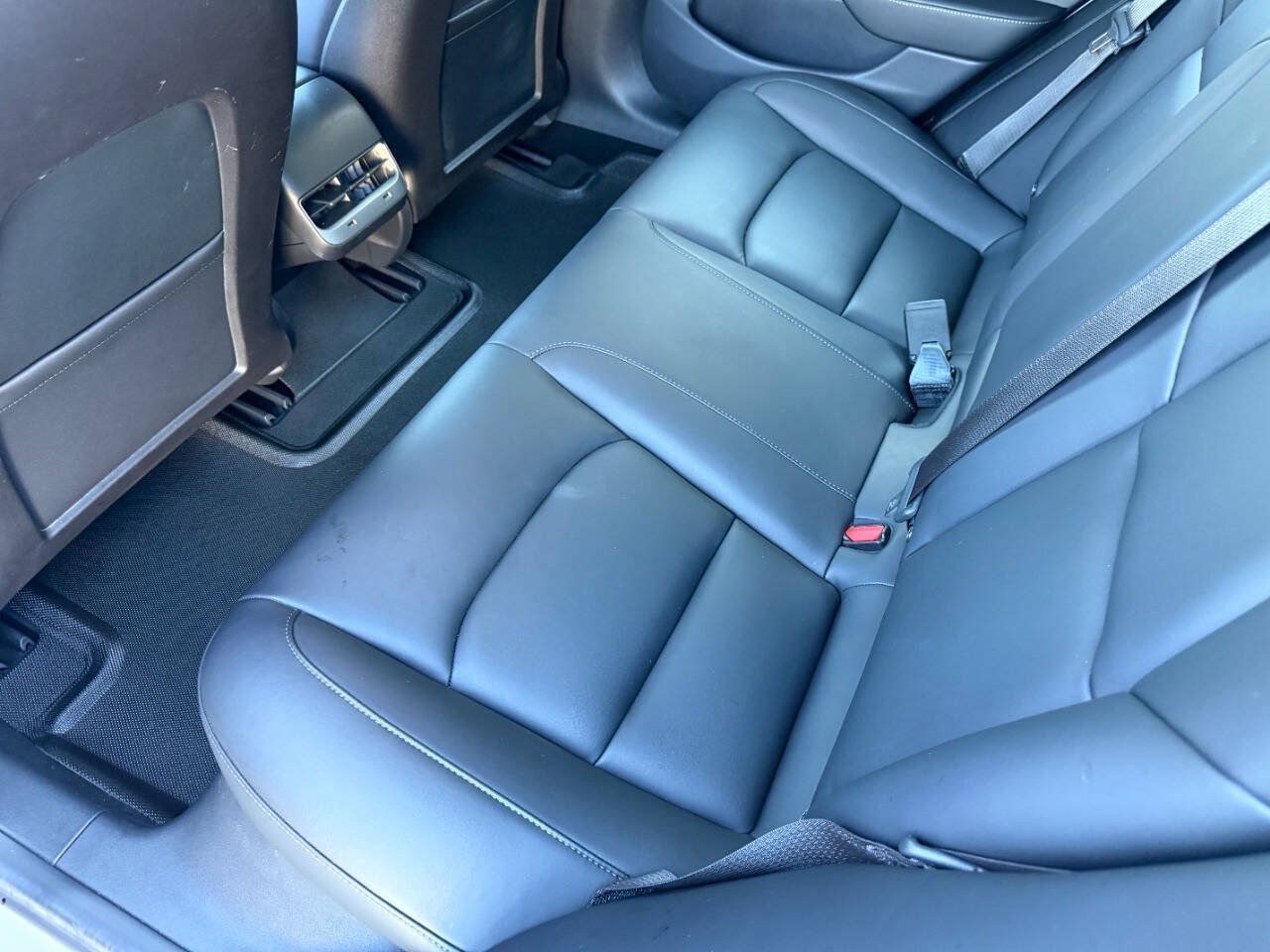 Used 2018 Tesla Model 3 Long Range AWD/4WD image 21