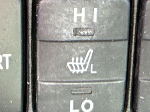 Used 2015 Toyota RAV4 Limited image 29