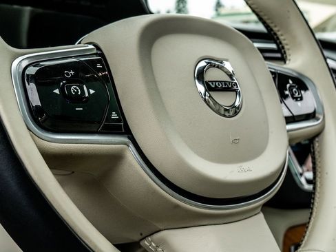 Used 2022 Volvo XC90 T8 Inscription Expression w/ Advanced Package image 24