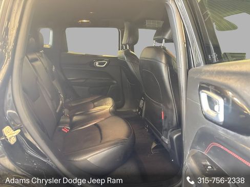 Used 2024 Jeep Compass Trailhawk AWD/4WD image 11