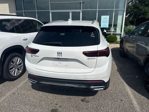 Used 2025 Buick Envision Preferred AWD/4WD image 8