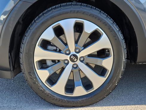 Used 2020 Kia Telluride S FWD image 12