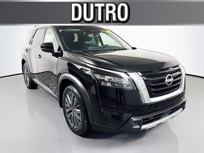 New 2025 Nissan Pathfinder SL w/ SL Premium Package