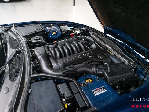 Used 2002 Jaguar XK8 Convertible RWD image 33