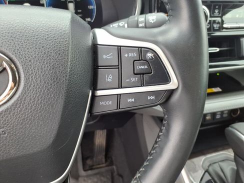 Used 2023 Toyota Highlander Platinum AWD/4WD image 31