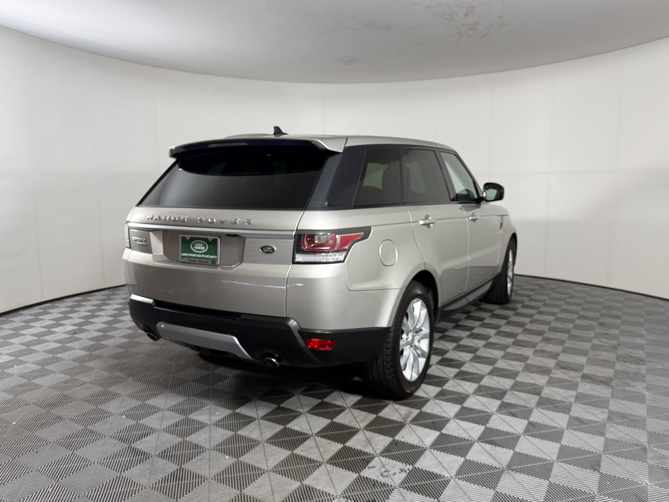Used 2016 Land Rover Range Rover Sport HSE AWD/4WD image 9