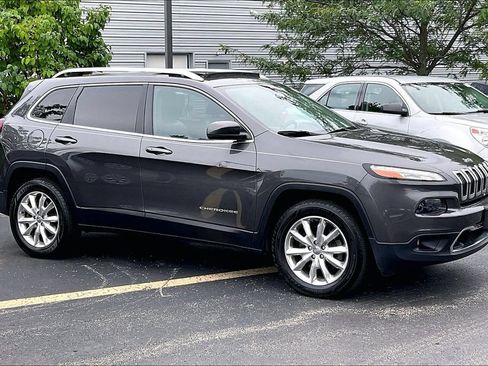 Used 2016 Jeep Cherokee Limited AWD/4WD image 38