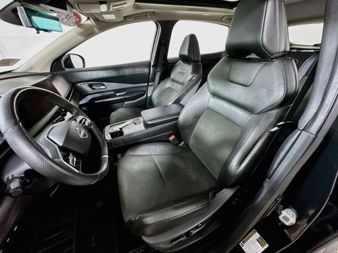 Used 2024 Nissan Ariya AWD image 15