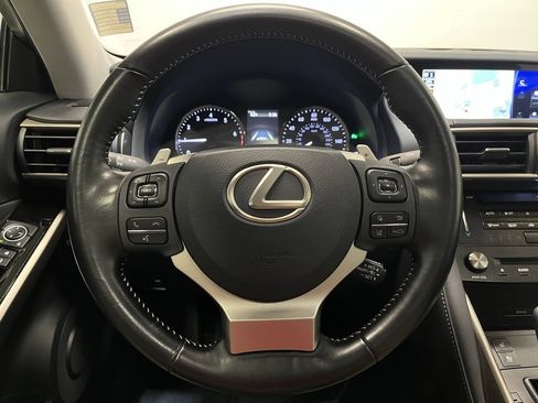 Used 2018 Lexus IS 300 image 6