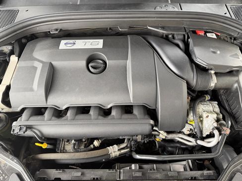 Used 2010 Volvo XC60 T6 image 16