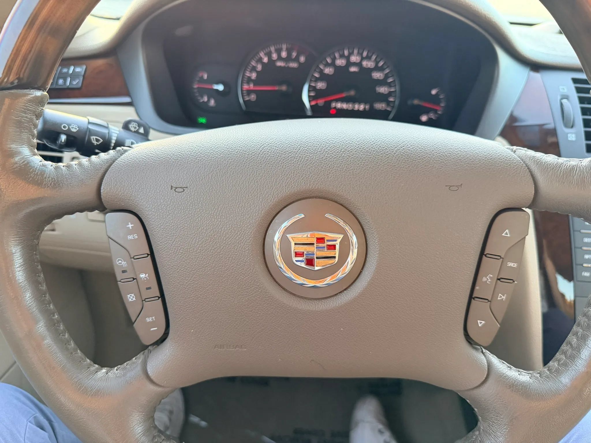 Used 2006 Cadillac DTS FWD image 18