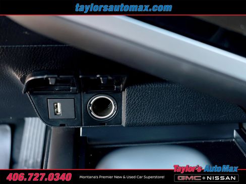 Used 2024 Toyota Camry SE FWD image 18