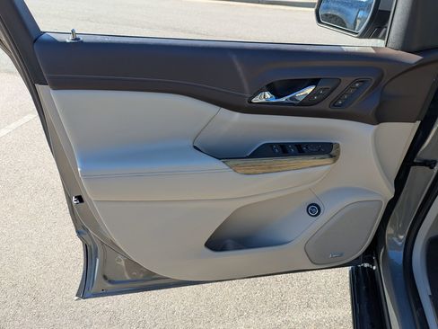 Used 2019 GMC Acadia Denali w/ LPO, Floor Liner Package image 15