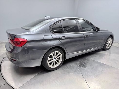 Used 2018 BMW 320i xDrive Sedan image 5