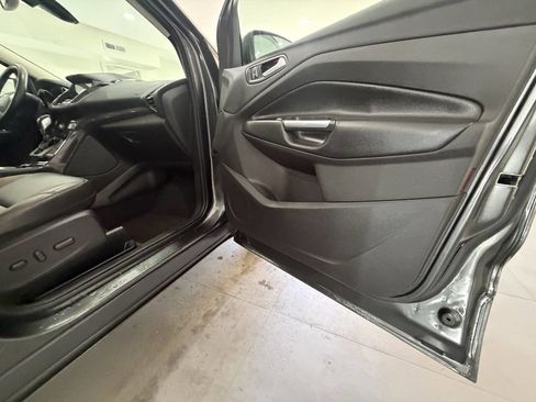 Used 2016 Ford Escape Titanium w/ Equipment Group 301A FWD image 8
