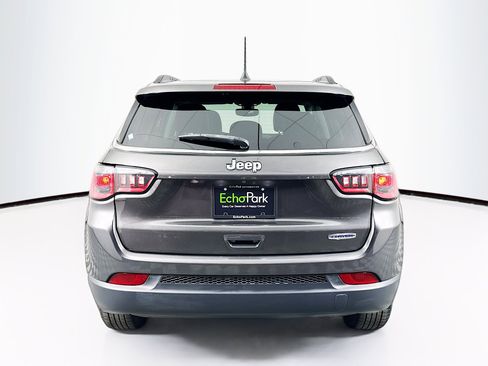 Used 2018 Jeep Compass Latitude w/ Popular Equipment Group image 7