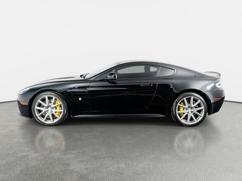 Used 2015 Aston Martin V8 Vantage GT RWD image 15