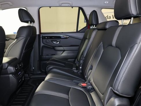 New 2025 Honda Pilot EX-L image 24