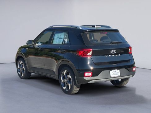 Used 2026 Hyundai Venue SEL FWD image 3
