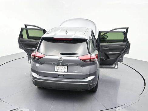 Used 2024 Nissan Rogue SV AWD/4WD image 25