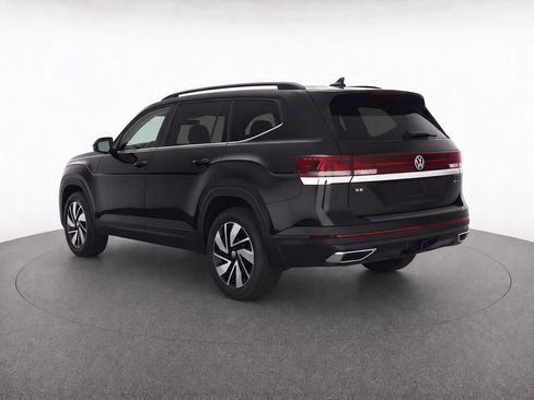 Used 2026 Volkswagen Atlas SE AWD/4WD image 3