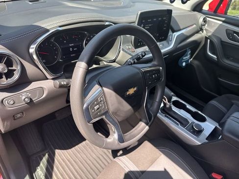 Certified 2024 Chevrolet Blazer LT w/ Convenience Package FWD image 12