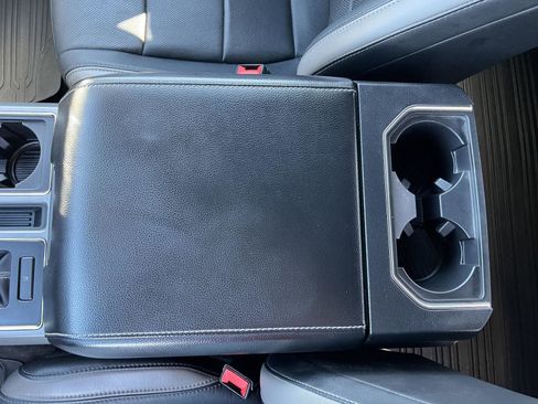 Used 2018 Ford F150 Raptor w/ Equipment Group 802A Luxury image 32