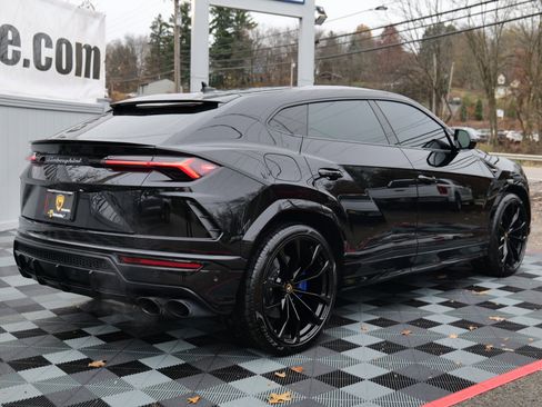 Used 2021 Lamborghini Urus image 70