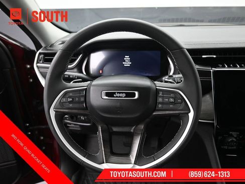 Used 2023 Jeep Grand Cherokee L Limited AWD/4WD image 20