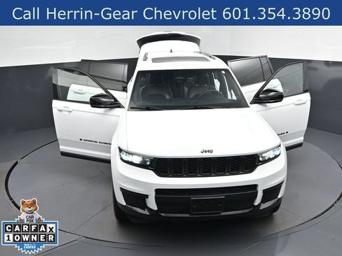 Used 2025 Jeep Grand Cherokee L Altitude AWD/4WD image 48