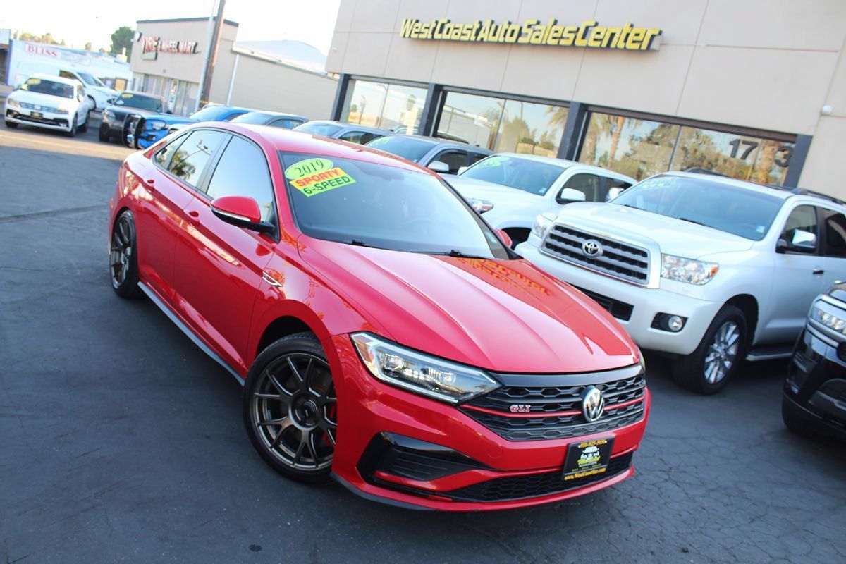 Used 2019 Volkswagen Jetta GLI FWD image 33