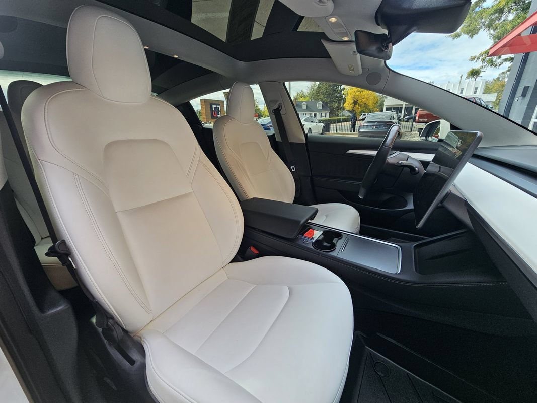 Used 2022 Tesla Model 3 Long Range AWD/4WD image 18