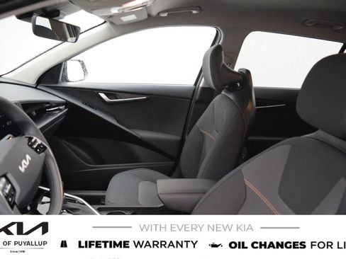 New 2026 Kia Niro LX FWD image 10