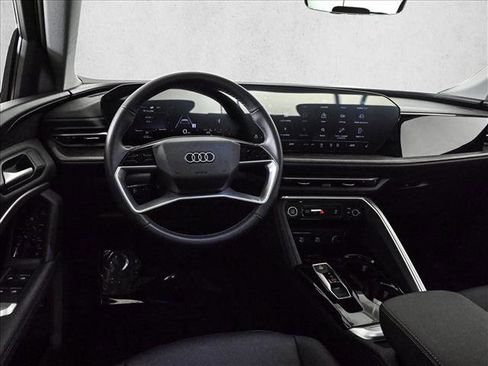 Used 2025 Audi Q5 Premium w/ Convenience Package AWD/4WD image 19
