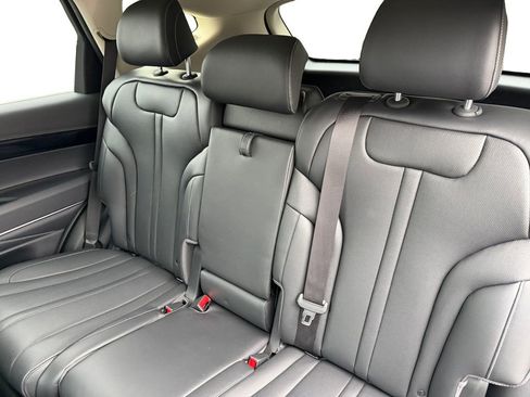 Used 2025 Genesis GV80 2.5T Standard image 13