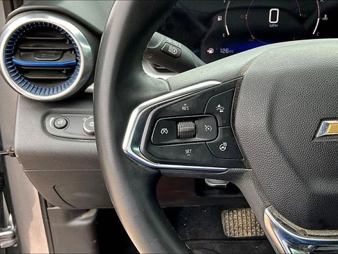 Used 2025 Chevrolet Trax LT w/ Driver Confidence Package FWD image 11