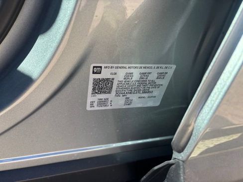 New 2026 Chevrolet Equinox LT w/ Convenience Package II FWD image 17