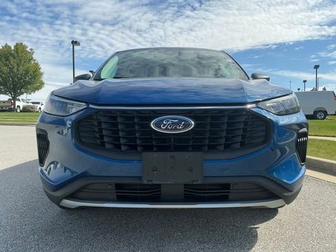 Used 2023 Ford Escape Active w/ Tech Pack #1 AWD/4WD image 8