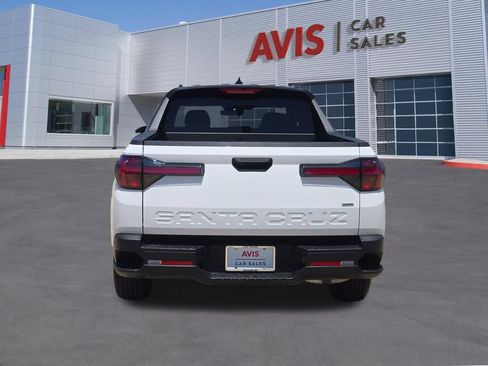 Used 2025 Hyundai Santa Cruz SEL AWD/4WD image 5