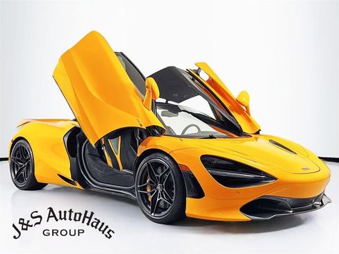 Used 2018 McLaren 720S image 1