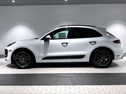 New 2026 Porsche Macan Turbo image 2