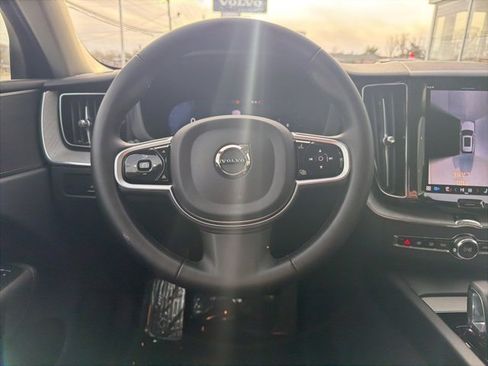 Certified 2025 Volvo XC60 B5 Plus image 17