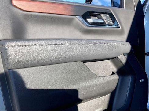 Used 2025 GMC Yukon Denali image 22