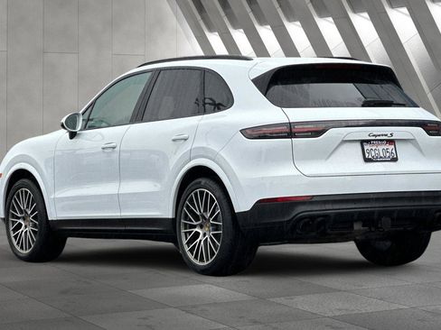 Used 2022 Porsche Cayenne S image 6