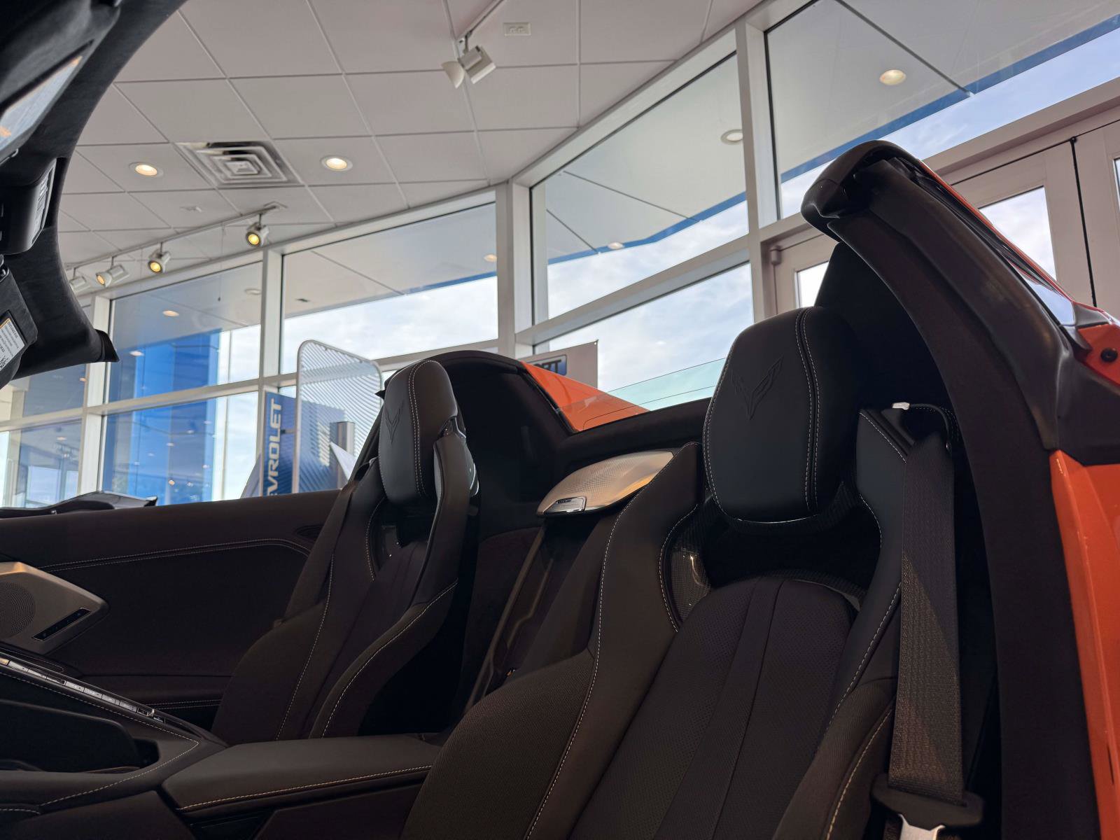 Used 2022 Chevrolet Corvette Stingray Premium Conv w/ Z51 Performance Package RWD image 22