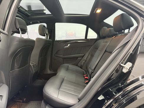 Used 2016 Mercedes-Benz E 400 4MATIC Sedan image 12