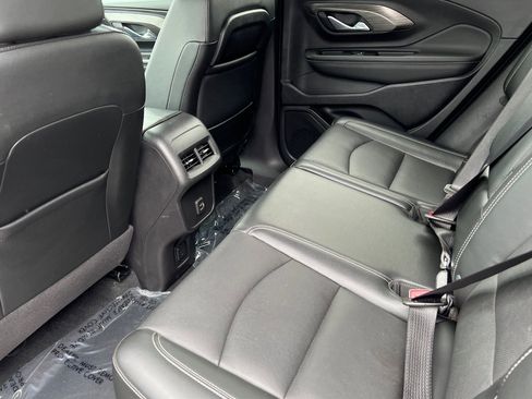 Used 2023 GMC Terrain SLT image 9